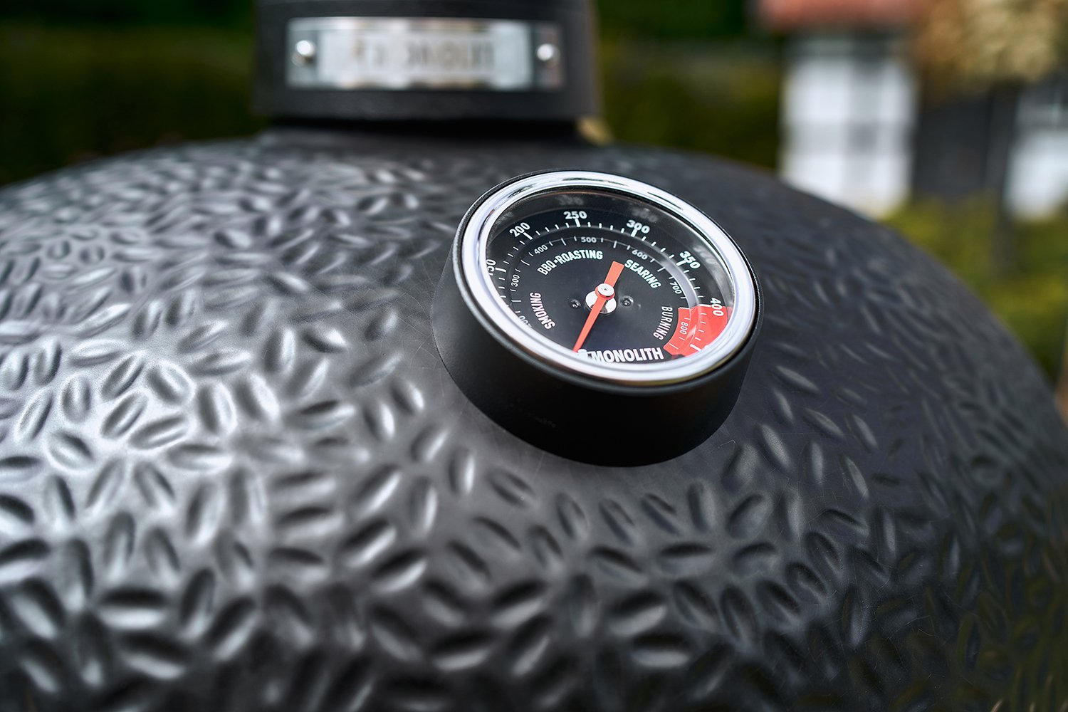 Monolith Grill AVANTGARDE.66 satin-matt Schwarz mit Gestell und Seitentischen inkl. Smoke Set – Bild 4