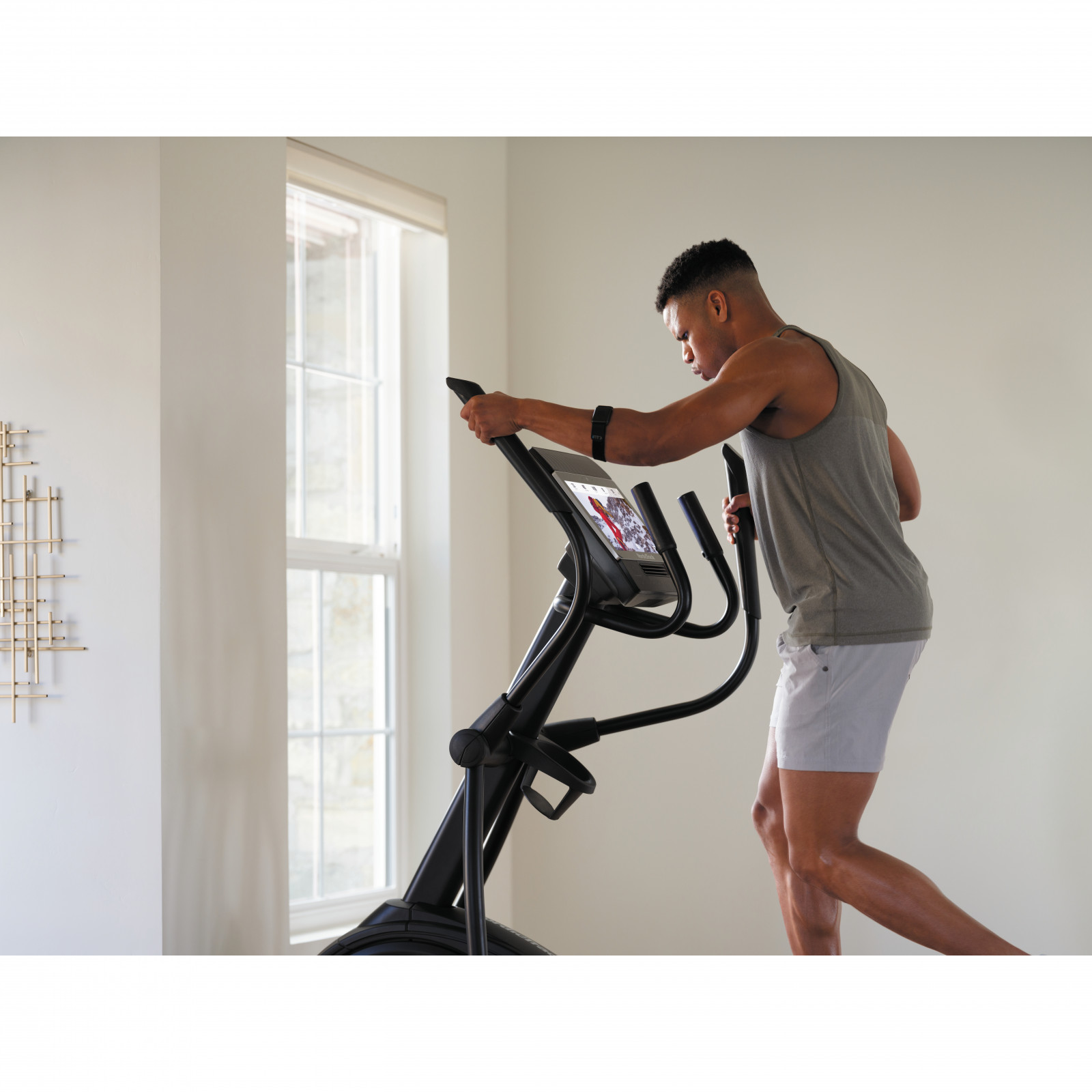 NordicTrack Ellipsentrainer AirGlide 14i – Bild 3