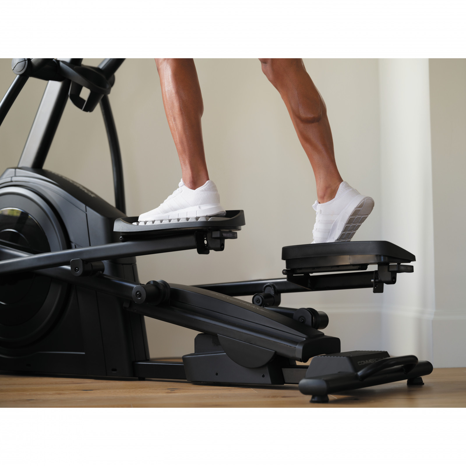 NordicTrack Ellipsentrainer AirGlide 14i – Bild 4