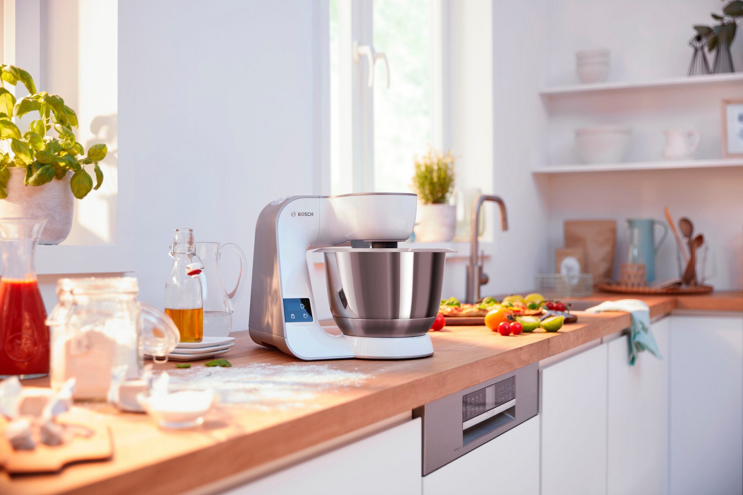 Küchenmaschine Serie 4 MUM5XW40, integr. Waage, Durchlaufschnitzler, weiß/champagner – Bild 7