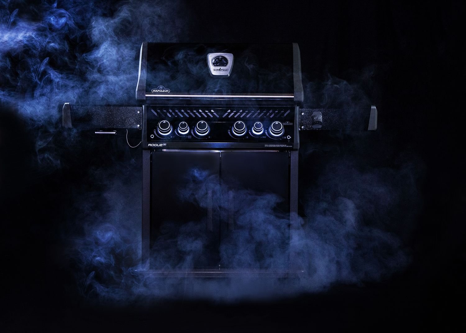 Napoleon Rogue SE 525 all blackmit Sizzle Zone und Heckbrenner inkl. Full Size Plancha als Plancha Grill – Bild 6