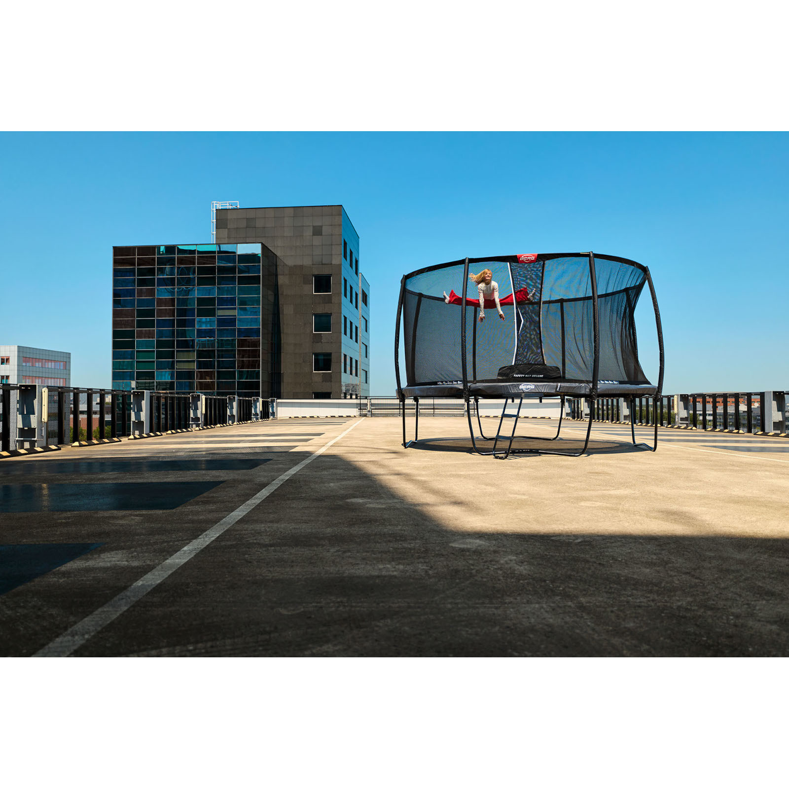 Berg Trampolin Grand Champion inkl. Sicherheitsnetz Deluxe AirFlow Pro – Bild 2