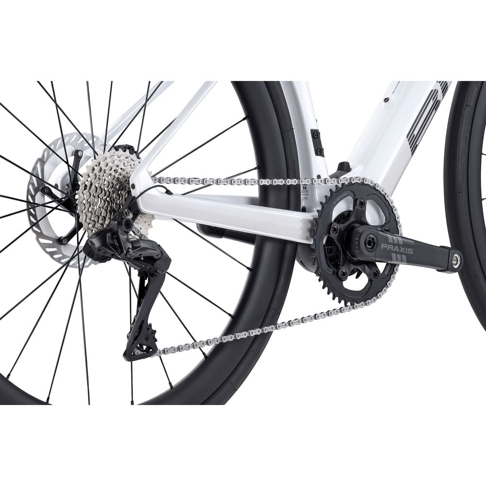 BMC ROADMACHINE 01 AMP ONE E-Rennrad 2026 metallic white – Bild 9